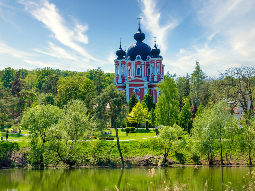 Mołdawska Mozaika: podróż przez kulturę, wino i historię